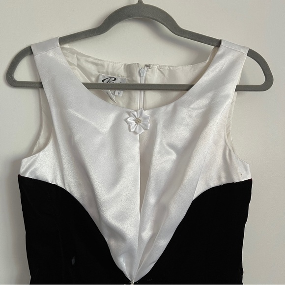 Vintage Reggio Elegant Black and White Burgundy Evening Gown-Size 8 - Picture 4 of 11